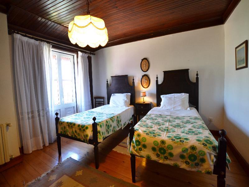 לינה וארוחת בוקר ברסלוס Casa Dos Assentos De Quintiaes מראה חיצוני תמונה