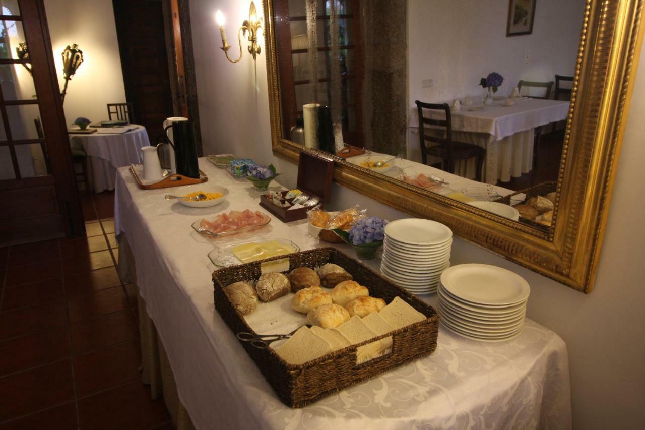 לינה וארוחת בוקר ברסלוס Casa Dos Assentos De Quintiaes מראה חיצוני תמונה