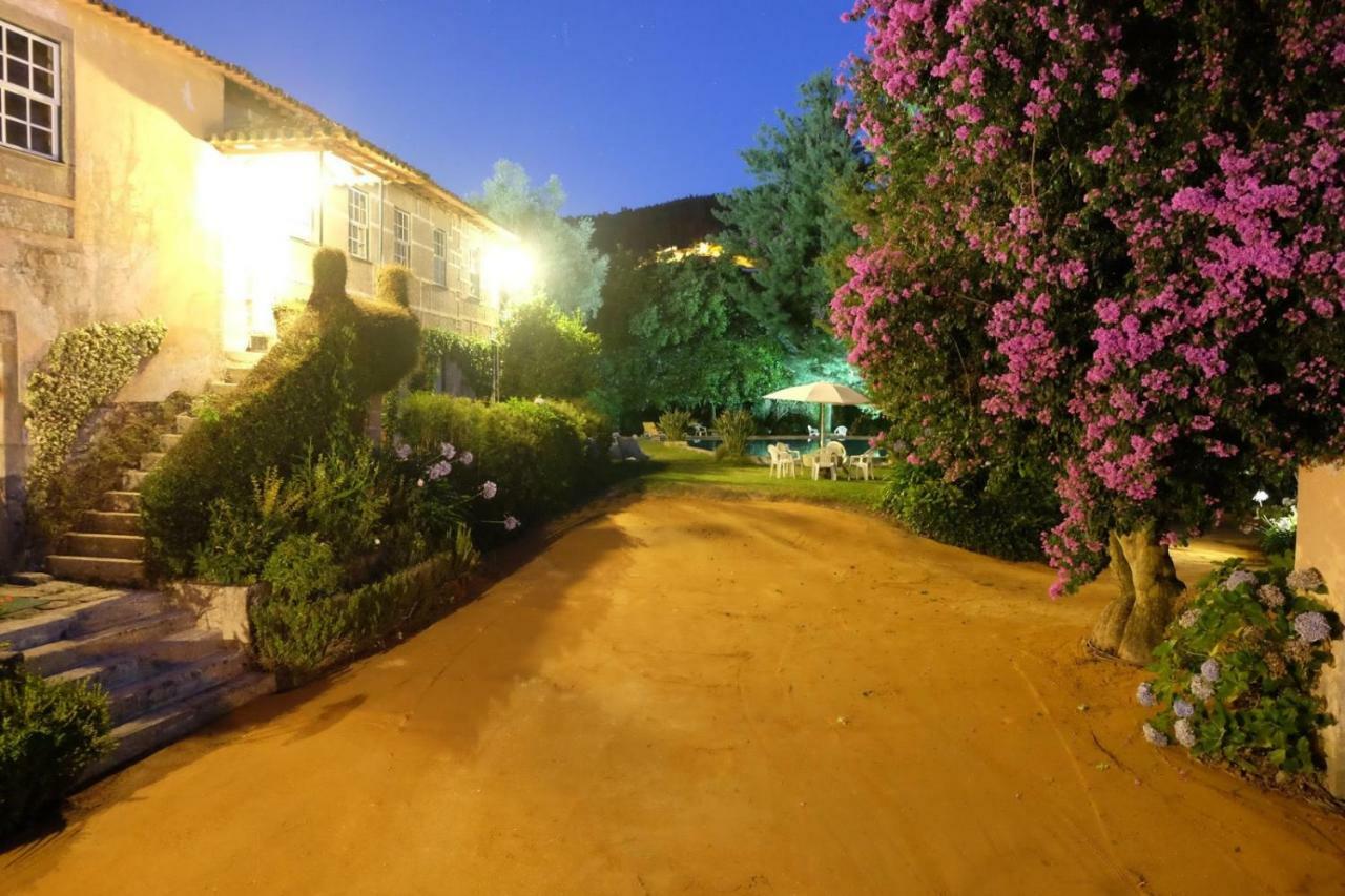 לינה וארוחת בוקר ברסלוס Casa Dos Assentos De Quintiaes מראה חיצוני תמונה