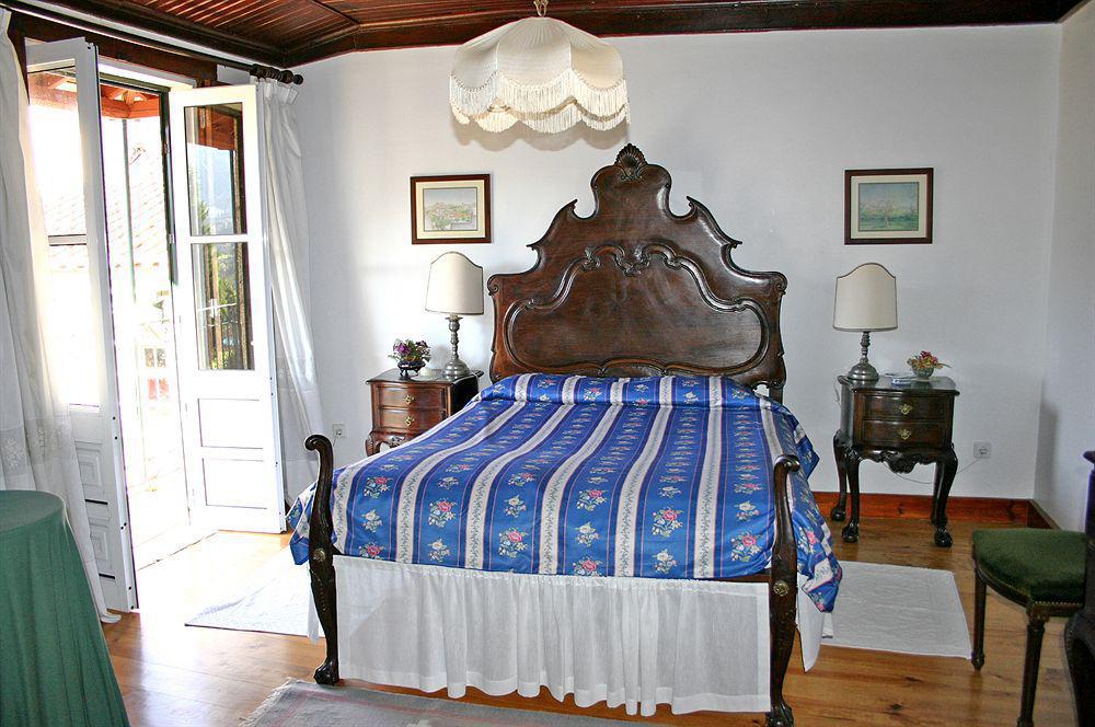 לינה וארוחת בוקר ברסלוס Casa Dos Assentos De Quintiaes מראה חיצוני תמונה